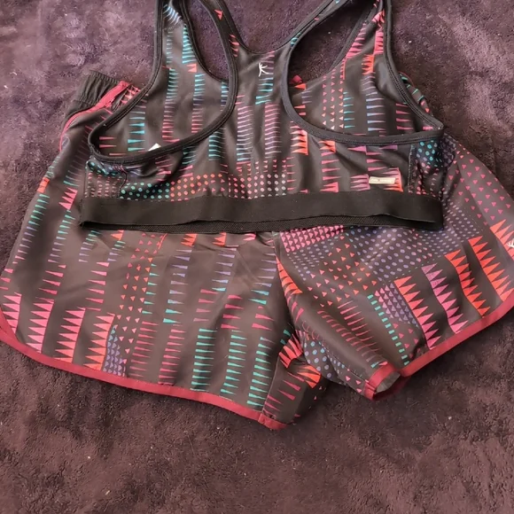 DONATED - Danskin Now Black and Red Sports Bra and Shorts Set, XL - Picture 2 of 4